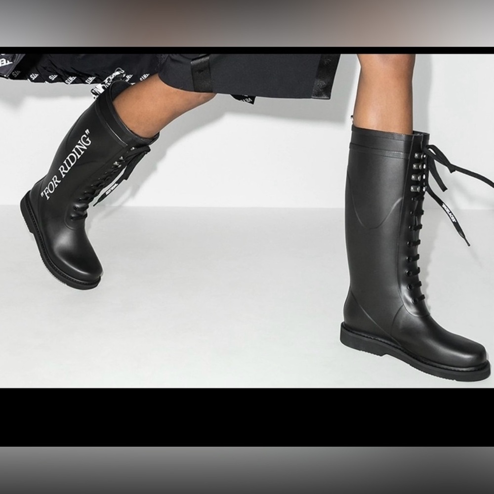 Off-White Black Boots Sleek Design